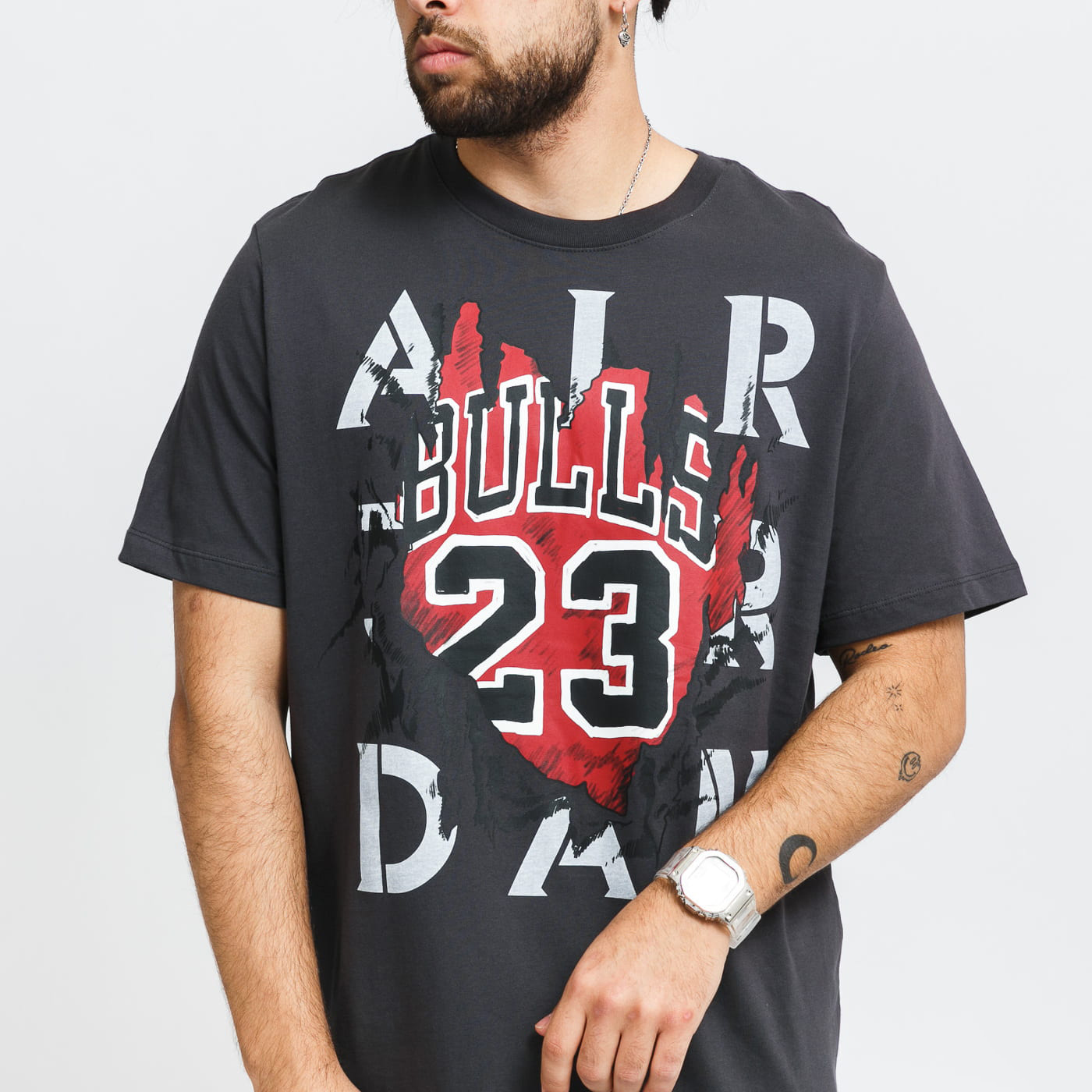 jordan-m-j-aj5-85-gfx-ss-crew-113244_3